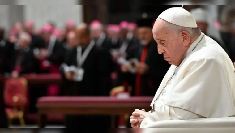 Papa Francisco precisa “reaprender a falar”, afirma cardeal