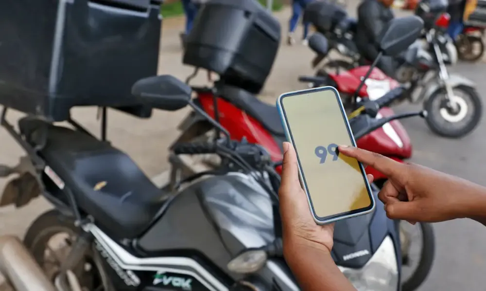Motociclistas de aplicativos em Parauapebas aderem à paralisação nacional por melhores condições de trabalho