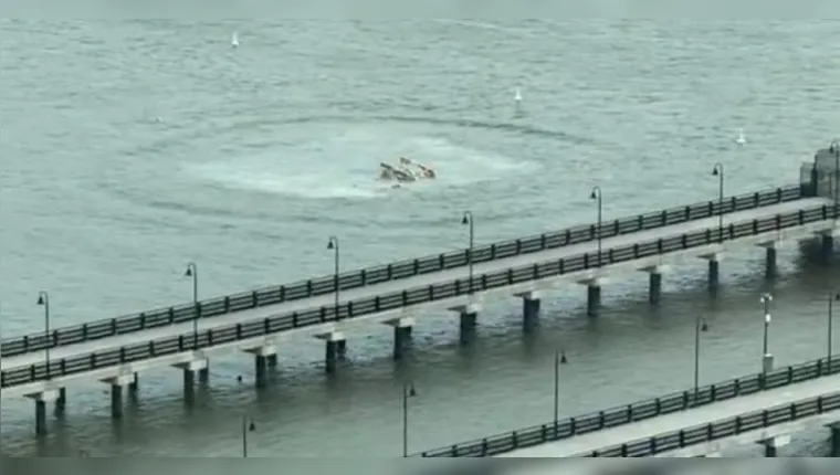 Vídeo: veja momento em que helicóptero cai no rio Hudson, em NY