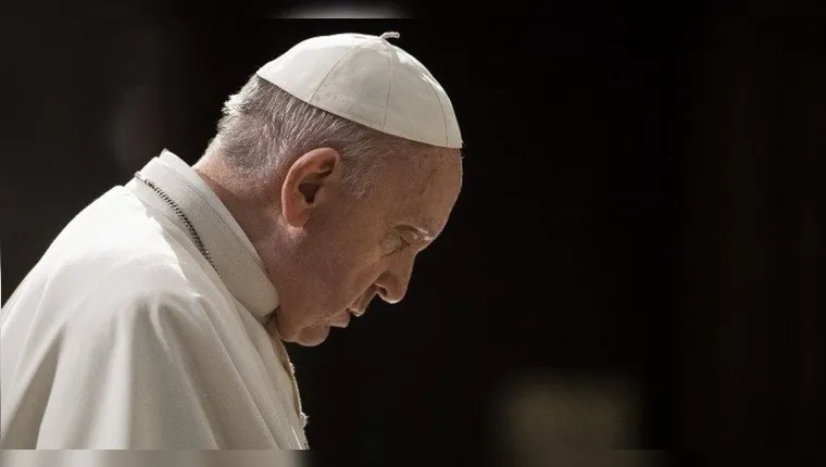 Arcebispo excomungado ataca Papa Francisco: “Crimes”