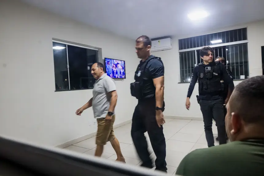 Comandante da embarcação é apresentado pela polícia | (Pedro Guerreiro/ Ag.Pará)
