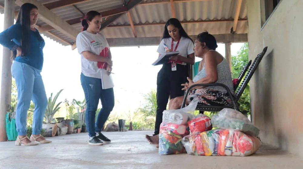 Prefeitura de Parauapebas reforça direito à alimentação com entrega de kits para famílias em situação de vulnerabilidade
