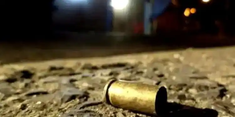 Casal é assassinado a tiros dentro de casa