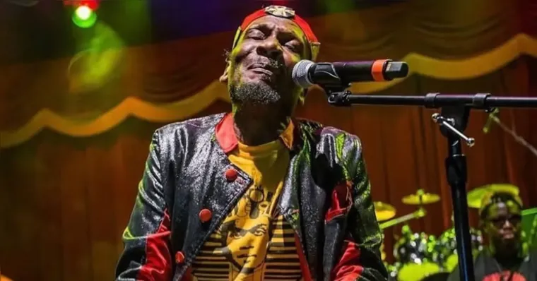 Jimmy Cliff, referência do reggae mundial, morre aos 81 anos