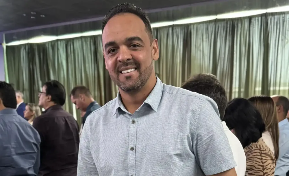 Aurélio Goiano participa de encontro de prefeitos em Belém