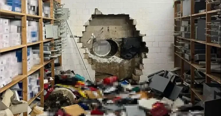 Ladrões usam furadeira gigante e roubam R$ 197 milhões de banco