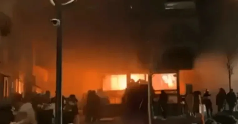 Explosão em estação de esqui deixa mais de 40 mortos na Suíça