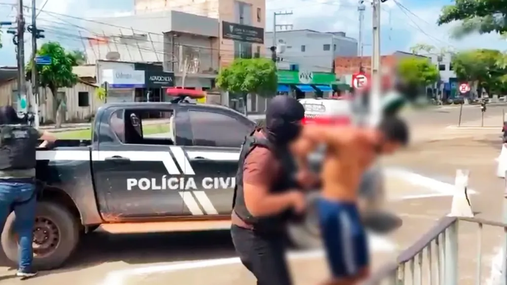 Agentes da Polícia Civil do Pará mobilizados durante as diligências de busca e captura no bairro Beira Rio, em Tucuruí. | Reprodução