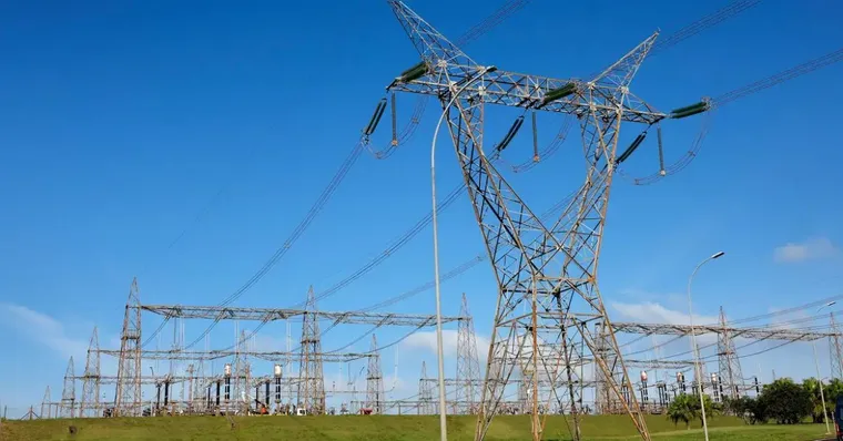 Consumidores poderão escolher fornecedores de energia a partir de 2027