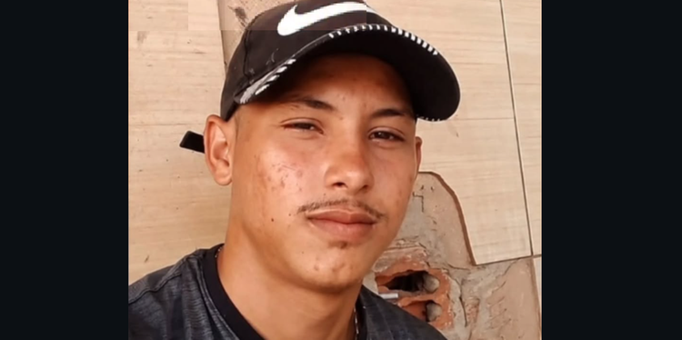 Jovem é morto a tiros por dupla em motocicleta em Parauapebas. (Foto: Redes Sociais)