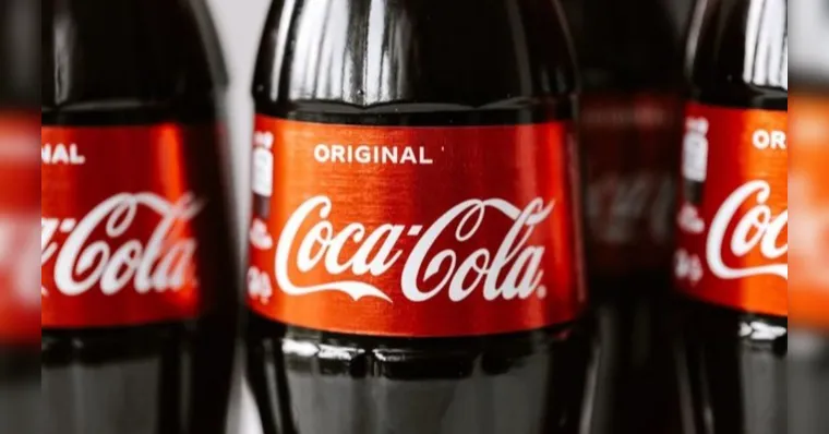 A empresa Coca-Cola fechou fábricas na África do Sul e Estados Unidos | Reprodução