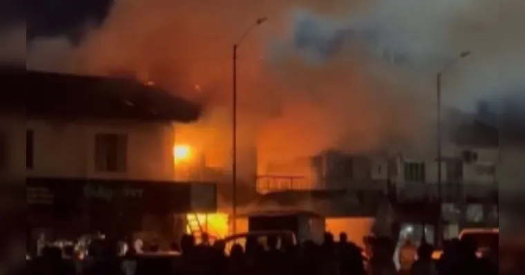 O fogo destruiu por completo o estabelecimento na feira da cidade | Divulgação/@saibaagorapa