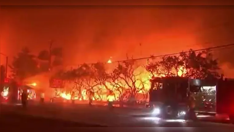 Qual a causa dos incêndios em Los Angeles?